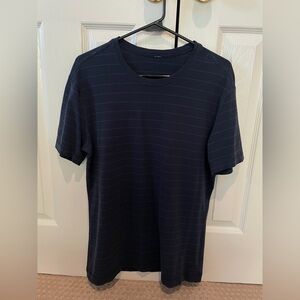 Lululemon T-shirt (Medium)